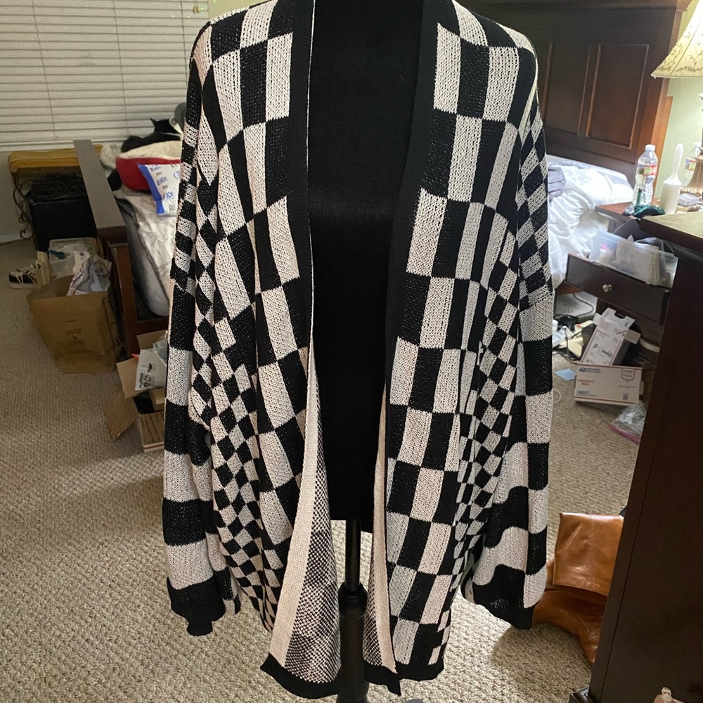 Plus size Davi n Dani Black and White Checkered Cardigan